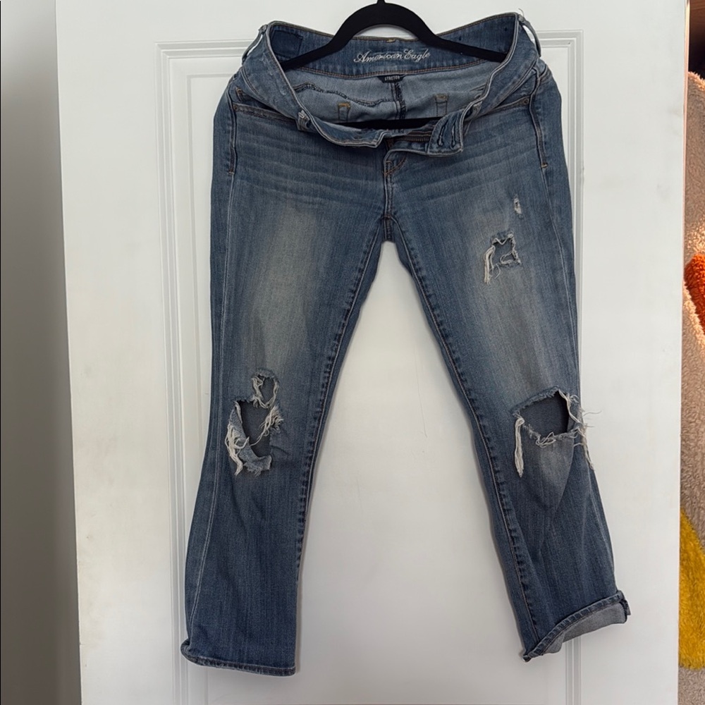 American Eagle Outfitters Women's Distressed Blue Jeans